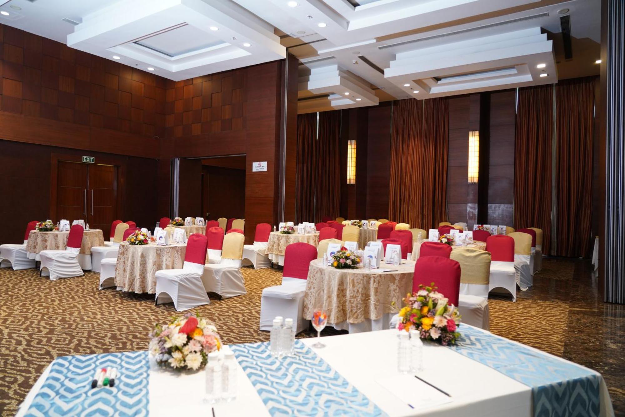 Fortune Select Jp Cosmos, Bengaluru - Member Itc Hotels' Group Extérieur photo